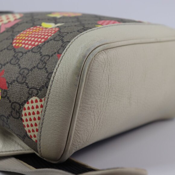Gucci GG Supreme Canvas Le Pomme Apple Heart Backpack main image 13